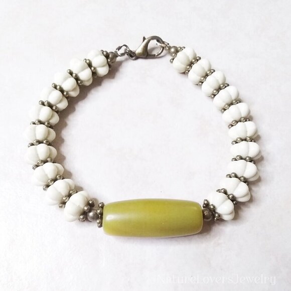 Unique Thick Chunky! One-of-a-kind Bracelet w. Green Agate + Cream Pumpkin Beads - Picture 6 of 9